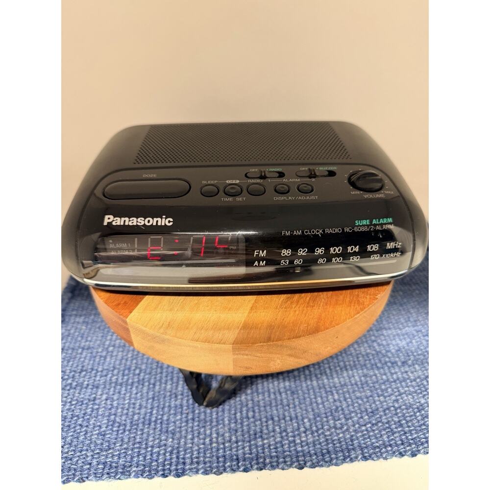 Panasonic RC-6088 Stereo Alarm Clock AM/FM Red Digits Dual 1991